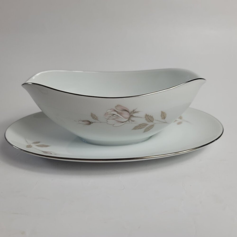 Noritake Sweet Talk Gravy Boat with Underplate White with Pink & White Roses